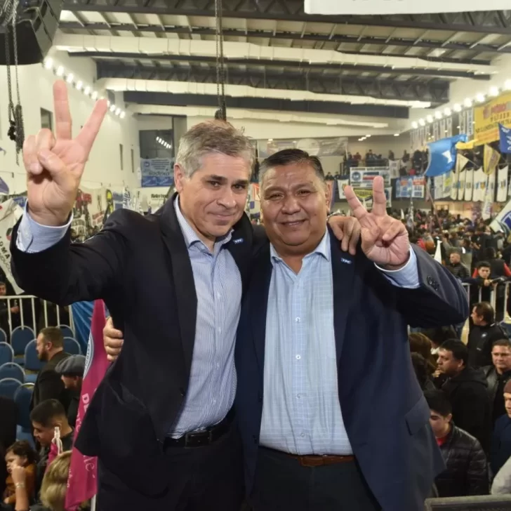 Sindicato Petroleros de Chubut: el presidente de YPF participó del acto de asunción de Jorge Ávila