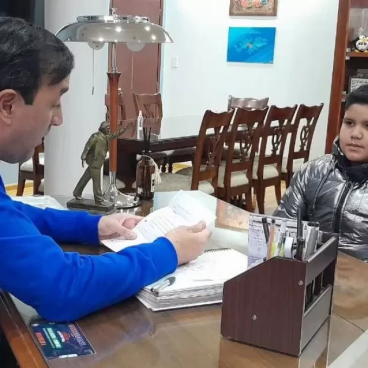 Tiene 11 años y le presentó un proyecto a Grasso para construir un parque temático de dinosaurios: “Fue el único que nos atendió”