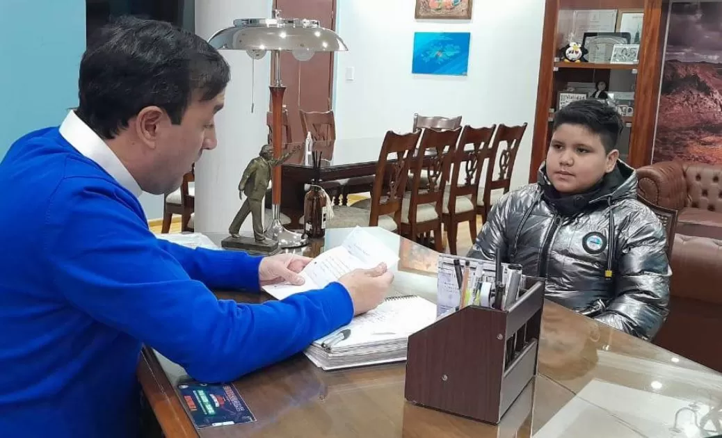 Tiene 11 años y le presentó un proyecto a Grasso para construir un parque temático de dinosaurios: “Fue el único que nos atendió”