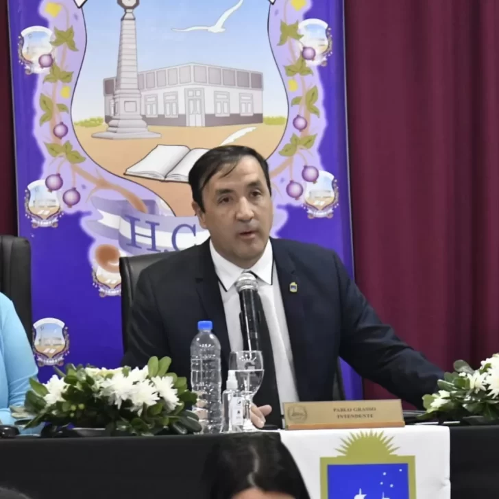 Pablo Grasso desplazó de su cargo a Bárbara Biott y anunció la intervención de la Dirección de Tránsito Pablo Grasso desplazó de su cargo a Bárbara Biott y anunció la intervención de la Dirección de Tránsito