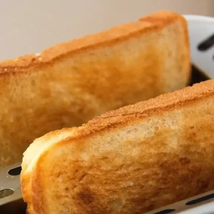Cómo se hace el pan lactal: la receta más fácil para el desayuno