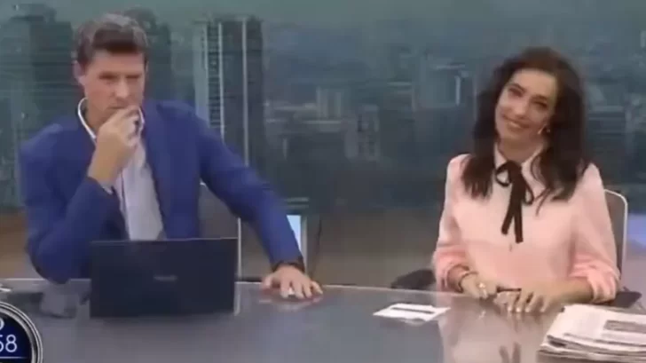 Dejaron el micrófono abierto y estallaron los memes por lo que se escuchó: “Elo Podcast conduce el noticiero”