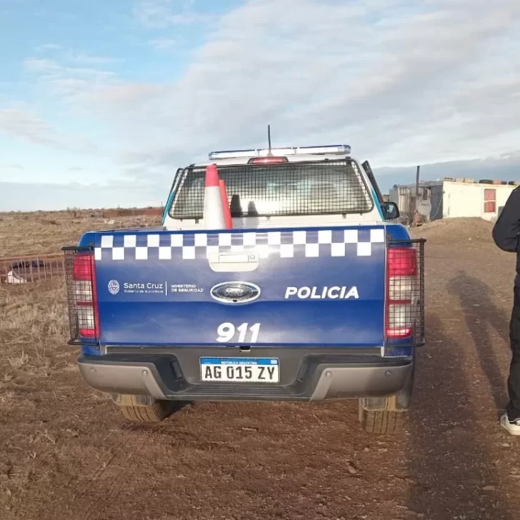 Una pareja terminó detenida por tener elementos robados y droga