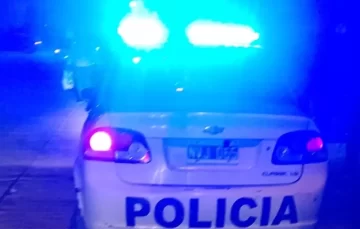 Dos robos en menos de 24 horas en Río Gallegos: a una joven le sustrajeron ocho tarjetas de crédito del exnovio Dos robos en menos de 24 horas en Río Gallegos: a una joven le sustrajeron ocho tarjetas de crédito del exnovio