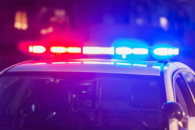 Asesinó a su hermana en un presunto brote psicótico y llamó a su papá para avisarle