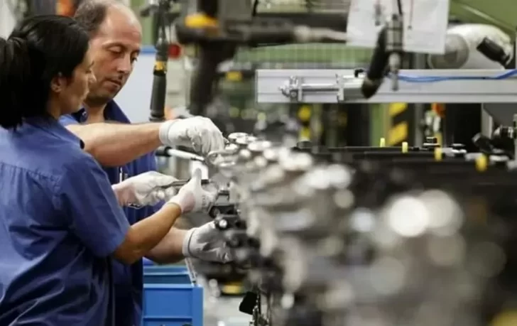 La actividad económica creció 4,1% interanual en septiembre, pero volvió a caer frente a agosto