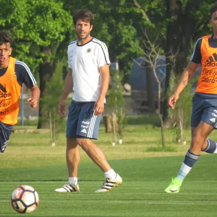 Sin Aimar: Diego Placente reemplazará al “Payaso” en el amistoso ante Chile en Comodoro