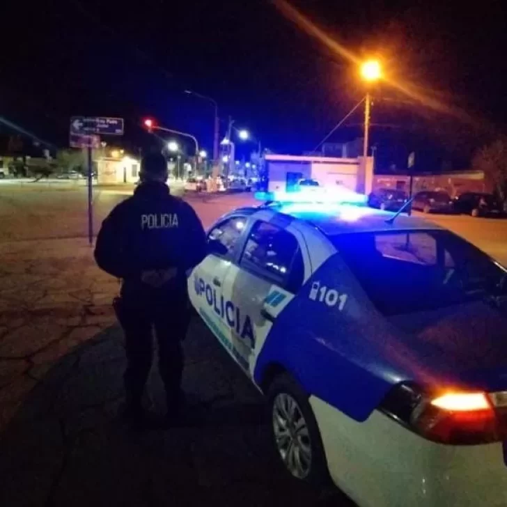 Vecinos de Caleta Olivia ataron con una soga y golpearon a un hombre que intentó robar un auto