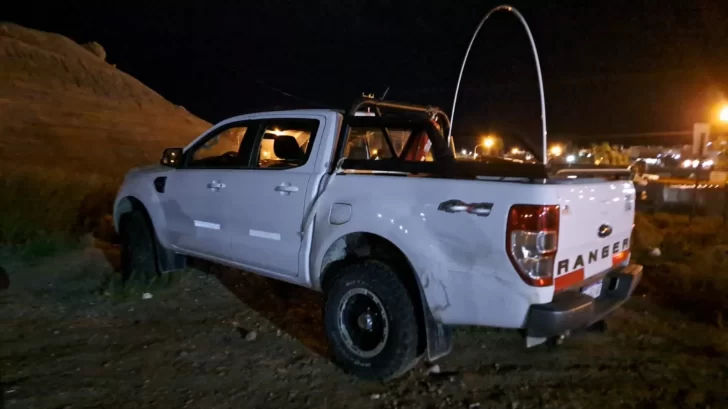 Tiros y corridas en un operativo policial en Caleta Olivia: recuperaron una camioneta robada de Cerro Vanguardia