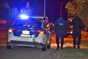 Hallaron un cuerpo en estado de descomposición dentro de una vivienda de Santa Cruz