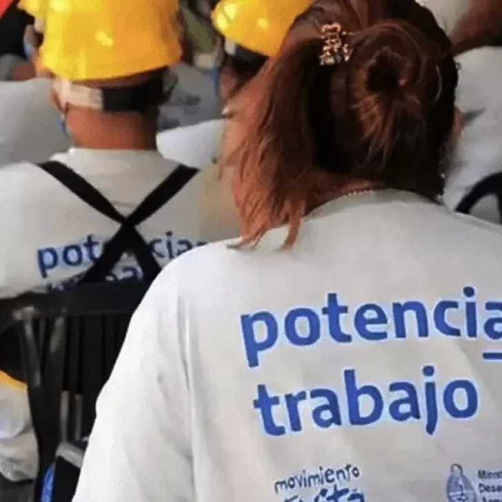 Potenciar Trabajo: analizan pagar un bono similar al medio aguinaldo Potenciar Trabajo: analizan pagar un bono similar al medio aguinaldo