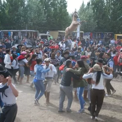 Asesinaron a un joven de 30 años de un puñalada en un campo de doma y hay más de 6 detenidos que intentaron fugarse