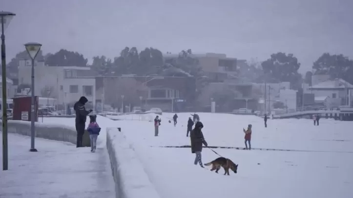 Nevó en Comodoro Rivadavia y Rada Tilly: postales de un domingo bajo cero 