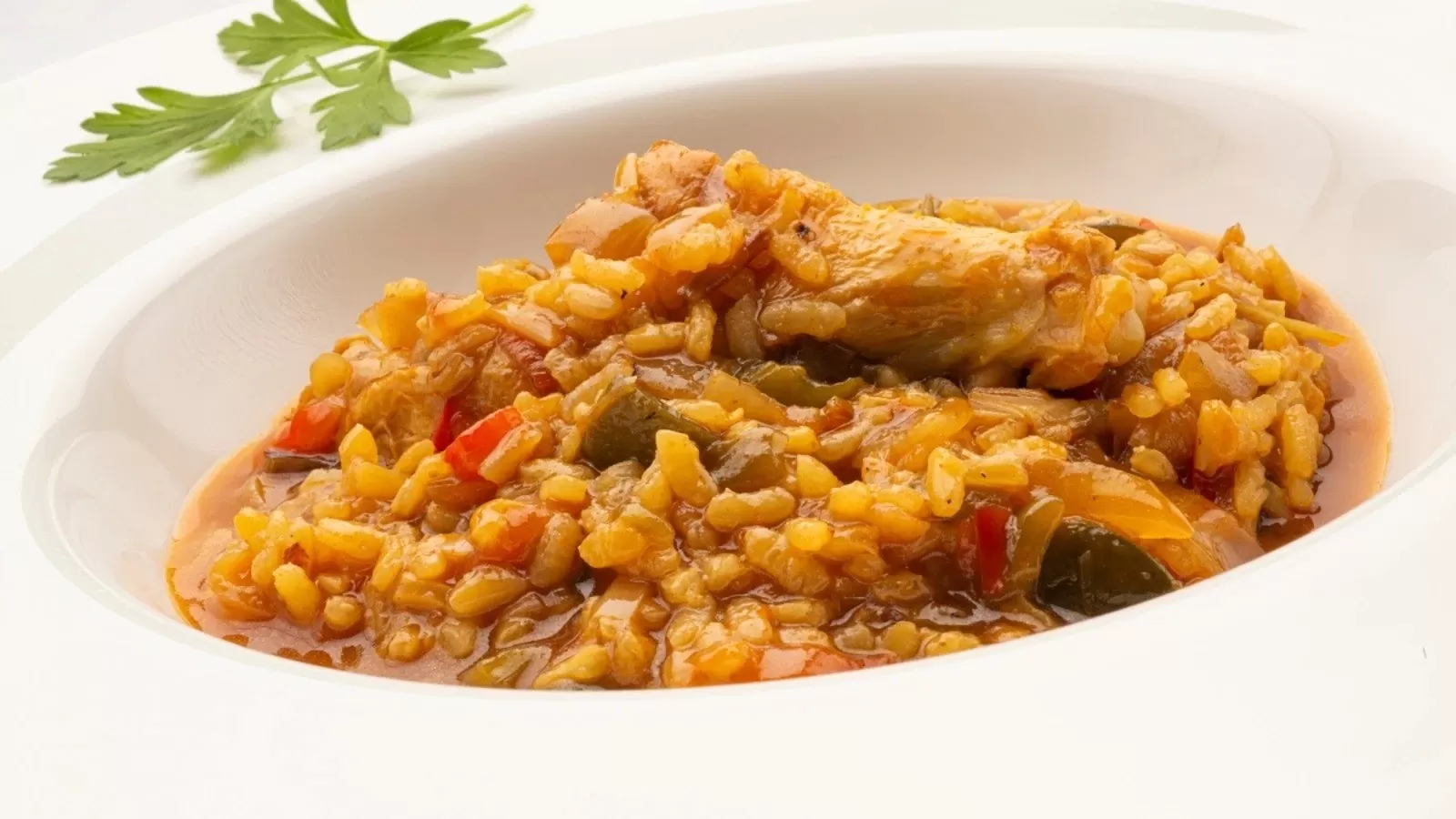 Receta fácil y económica para fin de mes: arroz cremoso con alitas de pollo