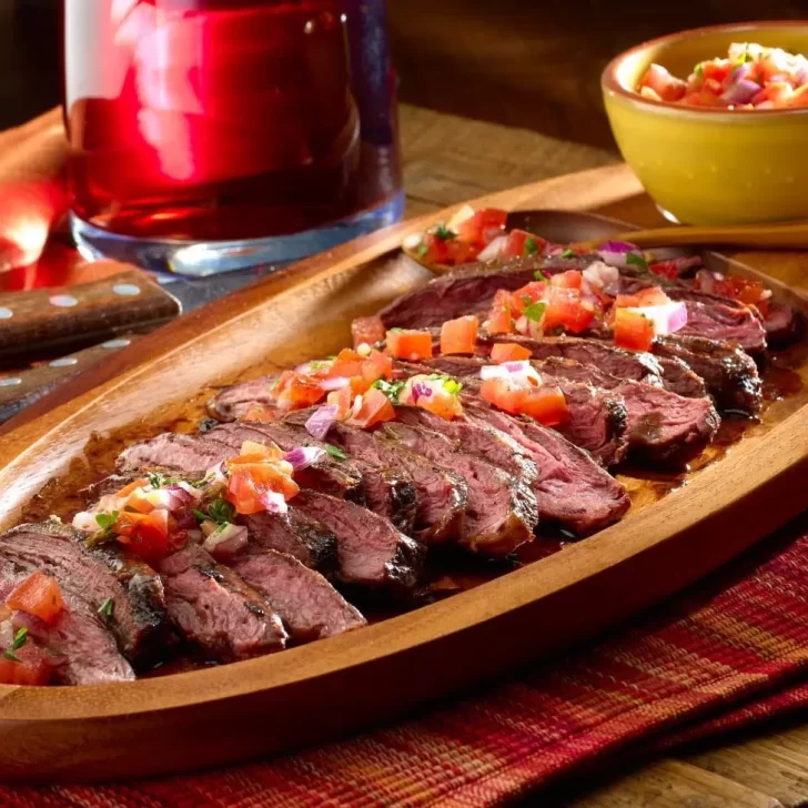 Receta de salsa criolla picante para choripán y asado