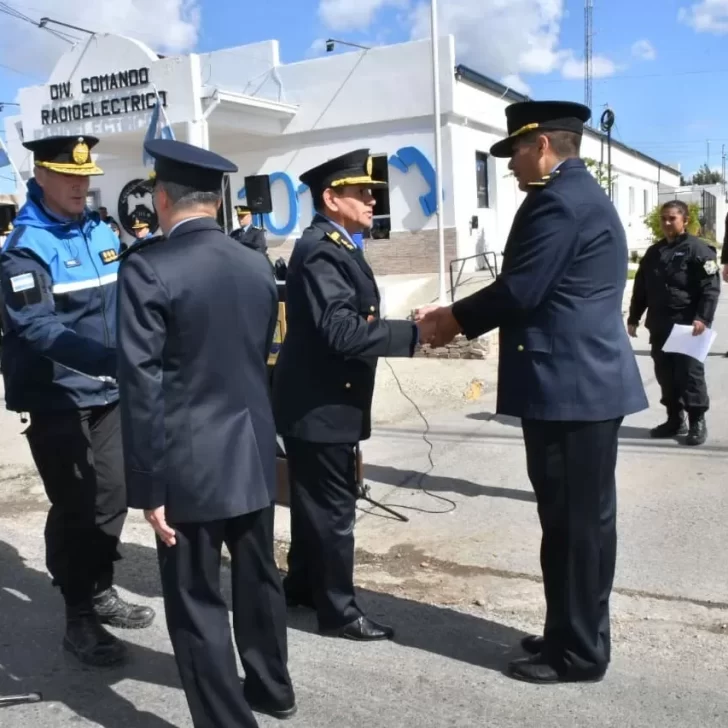 El comisario Oscar Aguilar asumió al frente de la Regional Sur de la Policía de Santa Cruz