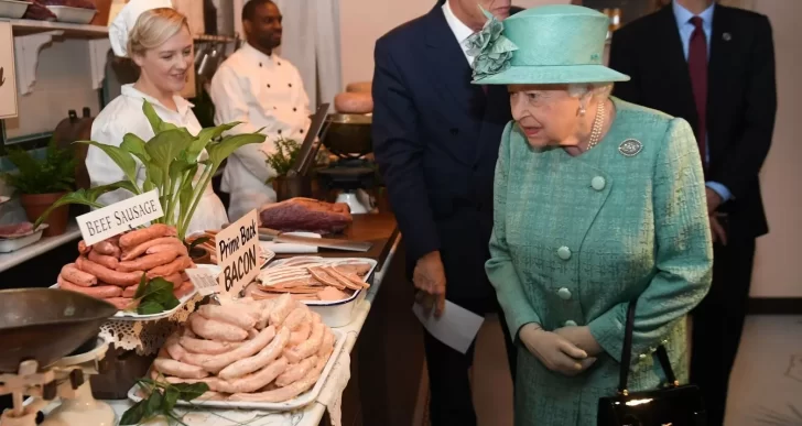 El menú secreto de la reina Isabel II: cereales, chocolate y comida chatarra