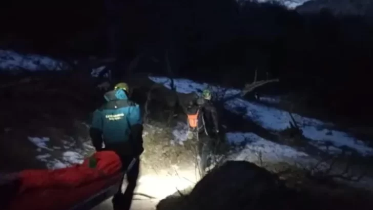 Una turista uruguaya se esguinzó el tobillo mientras se dirigía al Cerro Fitz Roy y debió ser rescatada