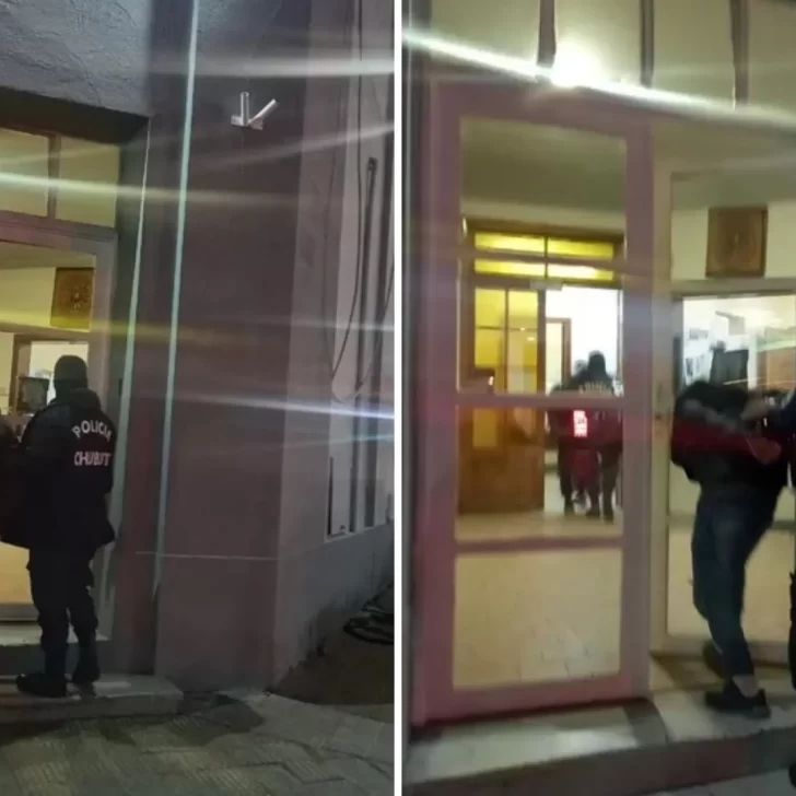 Fueron a un restaurante y se robaron el frasco de propinas: terminaron detenidos
