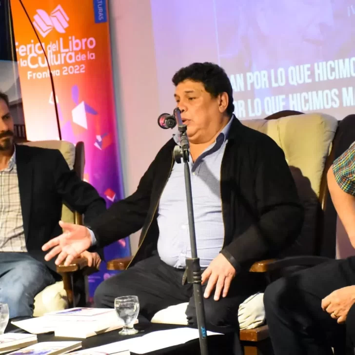 Rudy Ulloa presenta su libro “Mi amigo, el Presidente” en la Feria Provincial del Libro