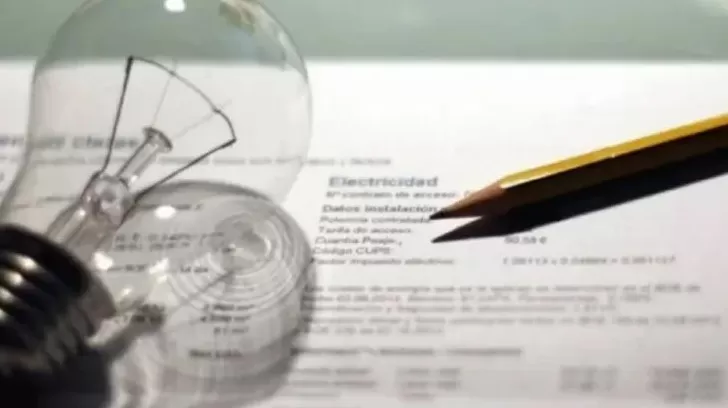 Subsidios de gas y luz: qué significa renunciar al secreto financiero y fiscal