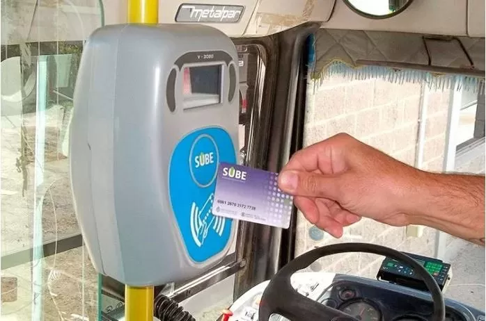 Llegaron tarjetas SUBE a Río Gallegos y las repartirán gratis ¿Cuánto costará el viaje en colectivo y a partir de cuándo?