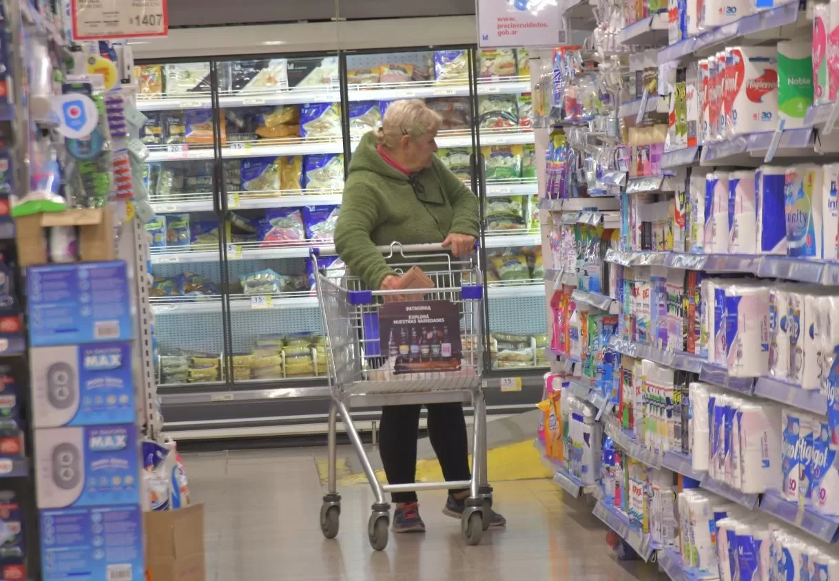 El costo de la canasta básica subió 6,3% en abril: ¿cuánto necesita una familia tipo para no ser pobre? El costo de la canasta básica subió 6,3% en abril: ¿cuánto necesita una familia tipo para no ser pobre?