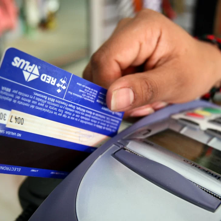 Perdió su tarjeta y no la dio de baja: hicieron compras y le sacaron plata