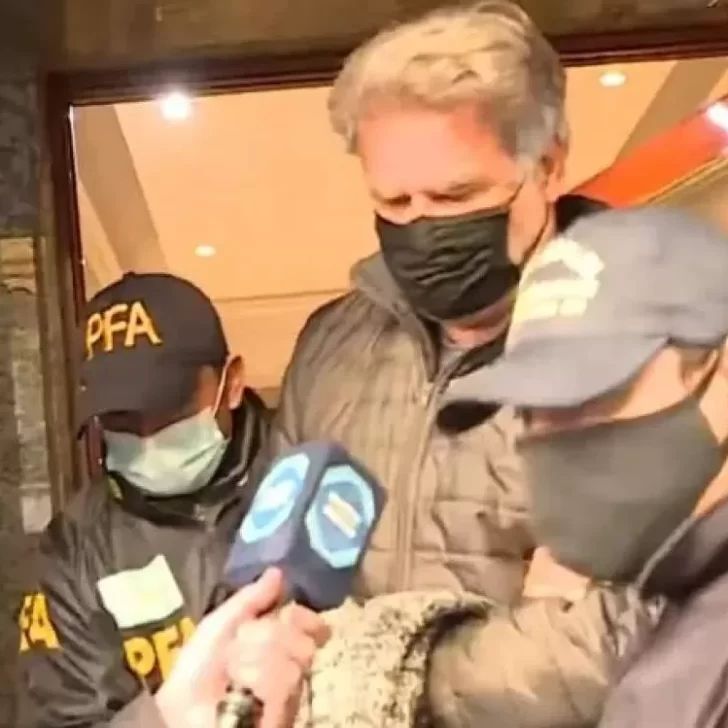 El “Teto” Medina declara ante la Justicia por su vinculación con el centro terapéutico “La razón de vivir” El “Teto” Medina declara ante la Justicia por su vinculación con el centro terapéutico “La razón de vivir”