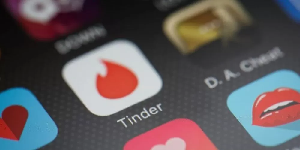Joven de Chubut denunció a una “estafadora de Tinder” que le sacó $4,5 millones Joven de Chubut denunció a una “estafadora de Tinder” que le sacó $4,5 millones