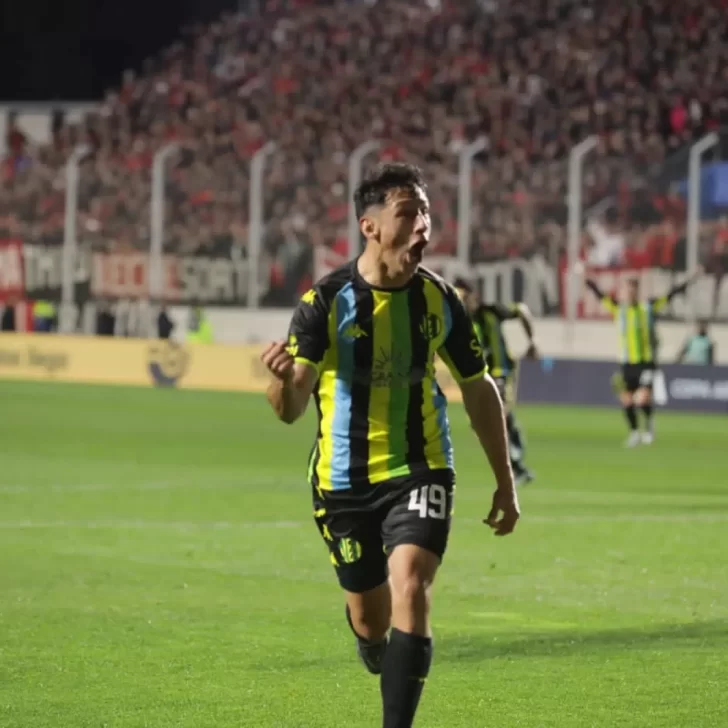 Facundo Tobares, el santacruceño que hizo su primer gol en la Primera División de Aldosivi ante Newell’s Facundo Tobares, el santacruceño que hizo su primer gol en la Primera División de Aldosivi ante Newell’s