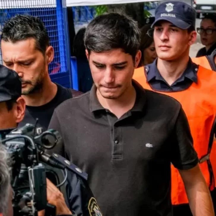 Tomás Colazo declaró en el juicio por Fernando Báez Sosa: “Le puse el brazo a Máximo en el pecho para que no se pelee más” Tomás Colazo declaró en el juicio por Fernando Báez Sosa: “Le puse el brazo a Máximo en el pecho para que no se pelee más”