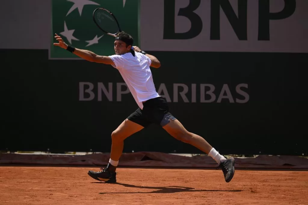 Tomás Etcheverry aplastó a Coric y se metió en los octavos de final de Roland Garros Tomás Etcheverry aplastó a Coric y se metió en los octavos de final de Roland Garros