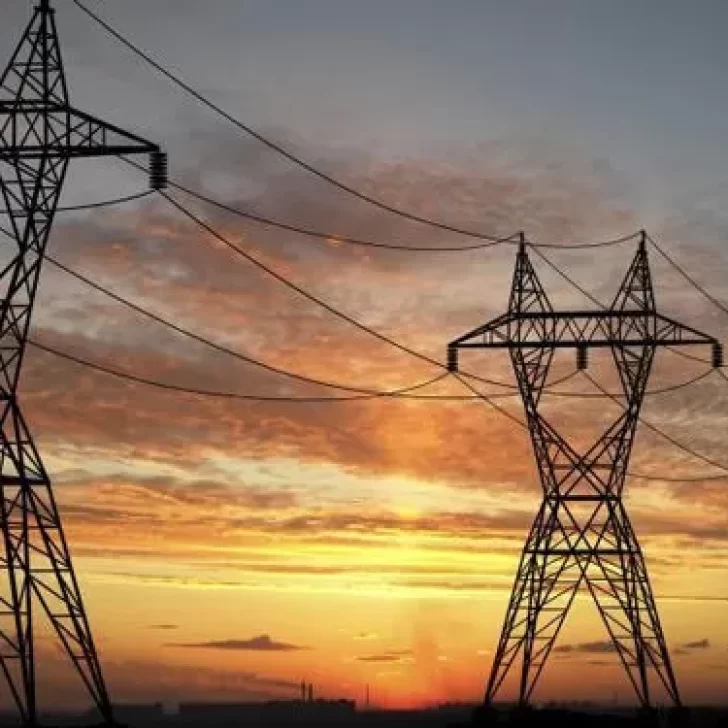 El ENRE presentó cargos contra TRANSPA por los cortes de luz en Santa Cruz  