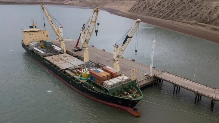 Represas: “La llegada de las turbinas da la posibilidad de generar trabajo en el puerto de Punta Quilla”