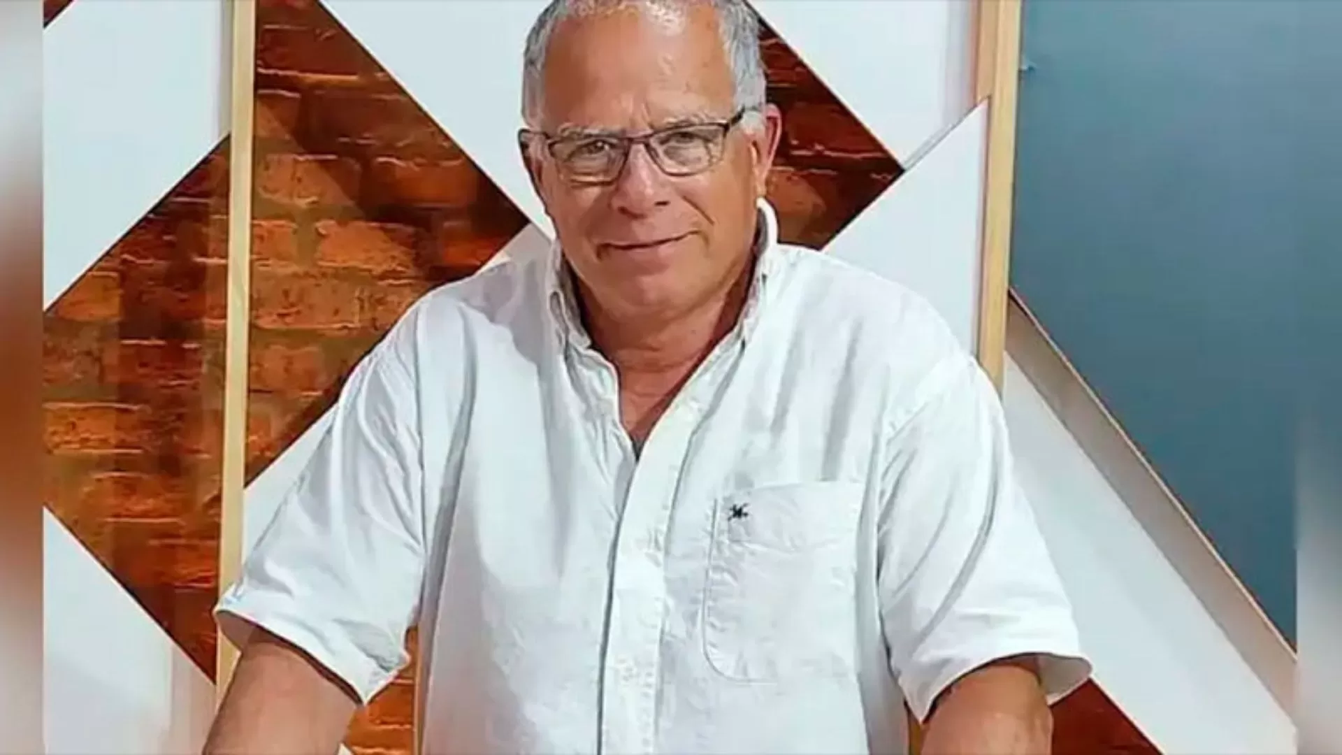 Murió el reconocido piloto de Turismo Carretera, Roberto “Tito” Urretavizcaya Murió el reconocido piloto de Turismo Carretera, Roberto “Tito” Urretavizcaya