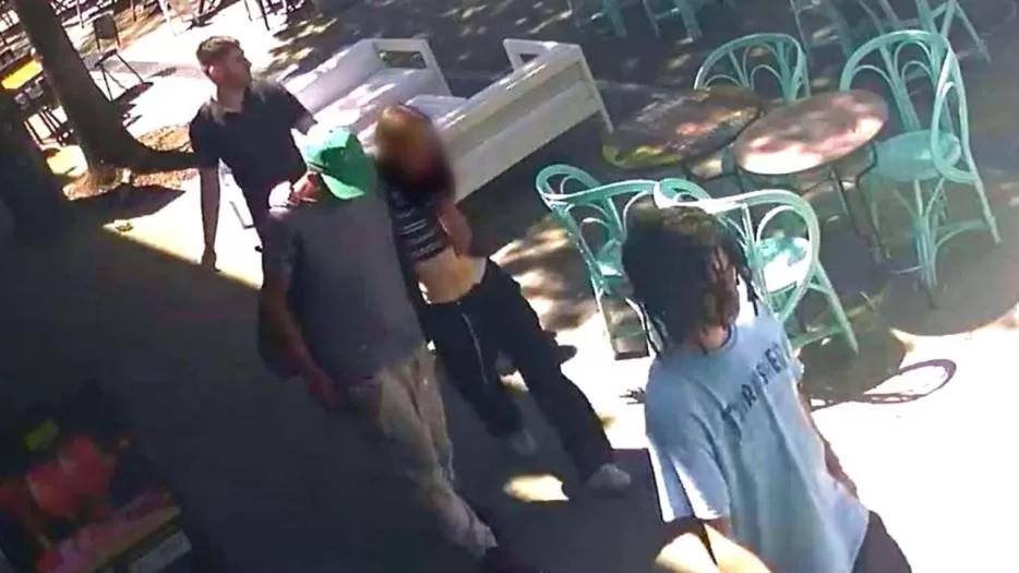 La mujer que salvó a la chica violada en Palermo denunció amenazas por parte de los abusadores: “Sabemos donde trabajan”