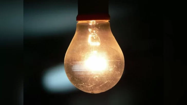 Apagón masivo en Argentina: ¿cuándo vuelve la luz y por qué se produjo el corte?