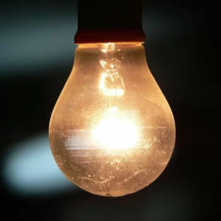 Apagón masivo en Argentina: ¿cuándo vuelve la luz y por qué se produjo el corte?