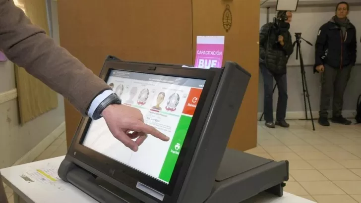 Voto electrónico en CABA: la dura advertencia de Servini y el listado de escuelas donde fallaron las máquinas
