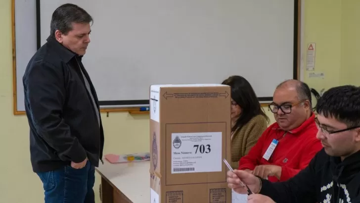Elecciones 2023. Votó Fabían Leguizamón: “Es fundamental concurrir a votar”