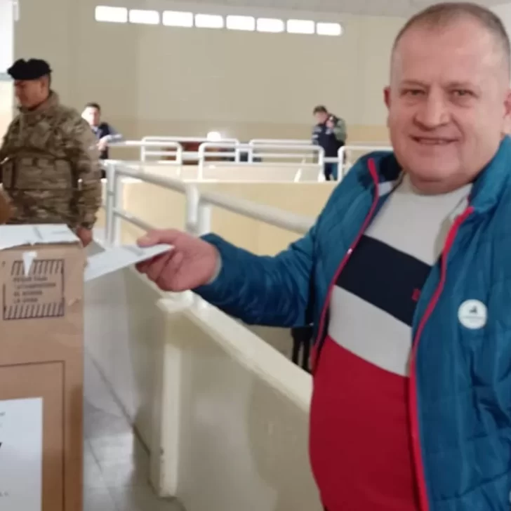 Elecciones 2023. Votó el candidato a diputado por Municipio, Javier Jara