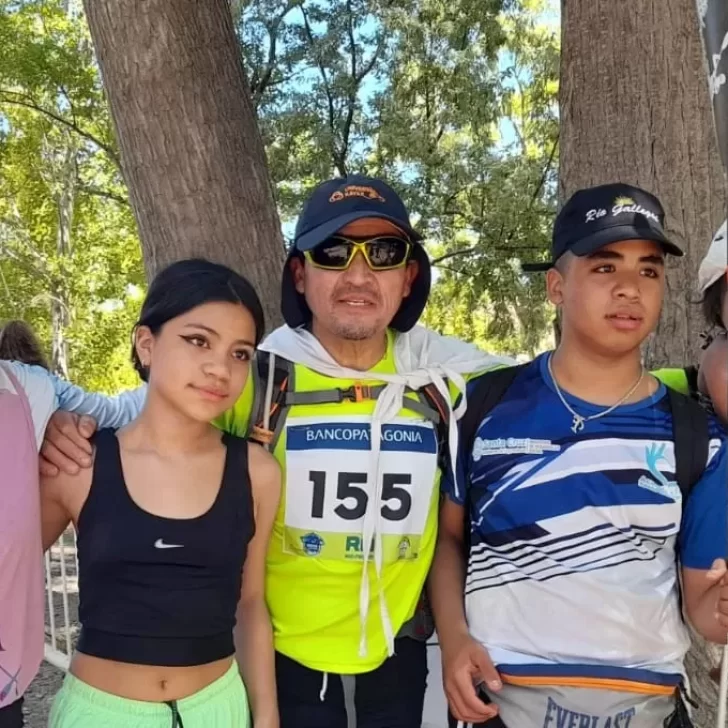 Los palistas de Río Gallegos, Julio Millalonco e Irma Montiel iniciaron su participación en la Regata Internacional del Río Negro Los palistas de Río Gallegos, Julio Millalonco e Irma Montiel iniciaron su participación en la Regata Internacional del Río Negro