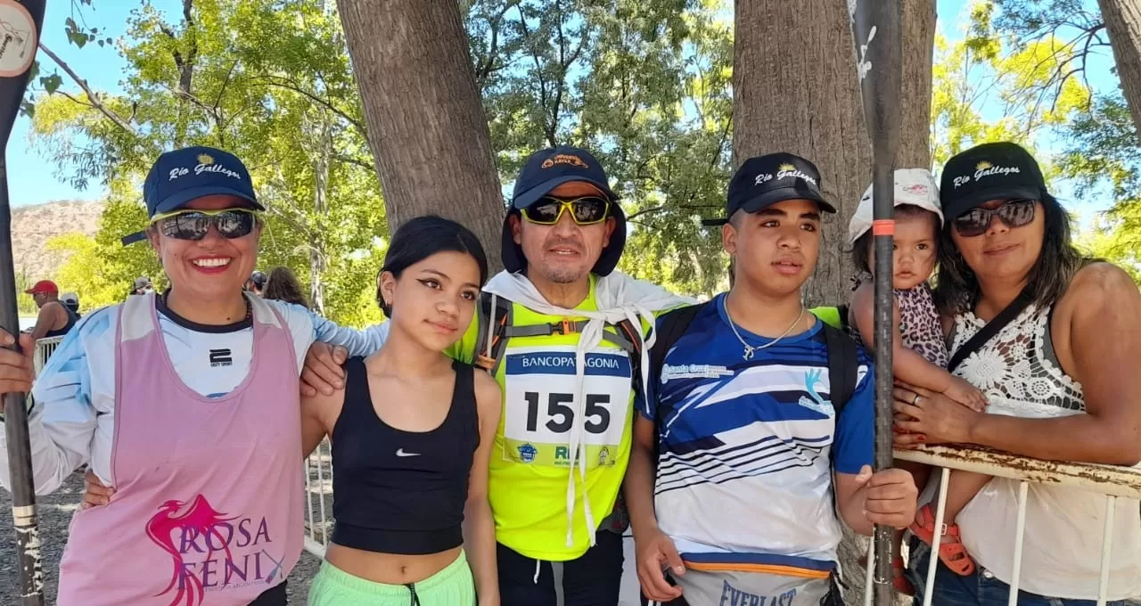 Los palistas de Río Gallegos, Julio Millalonco e Irma Montiel iniciaron su participación en la Regata Internacional del Río Negro Los palistas de Río Gallegos, Julio Millalonco e Irma Montiel iniciaron su participación en la Regata Internacional del Río Negro