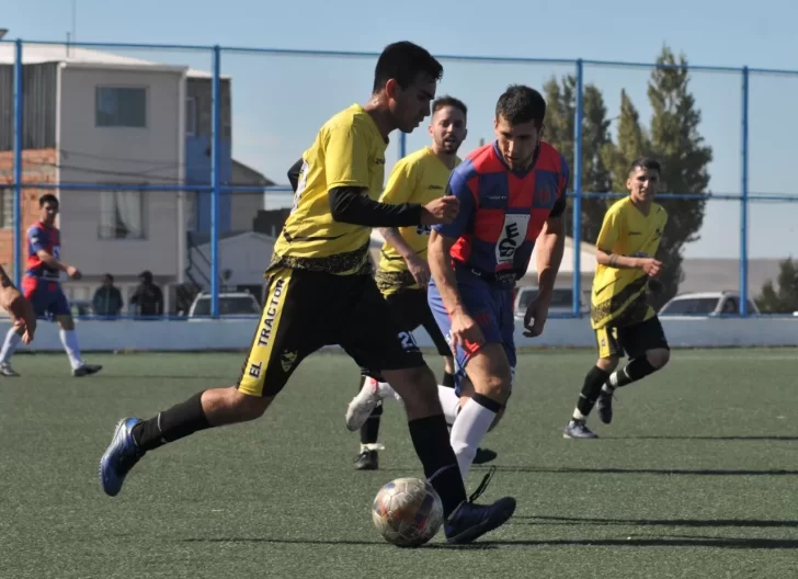 Fútbol de los Barrios: Vial Santa Cruz y Club 240 comparten la punta de la Primera “A” en Río Gallegos