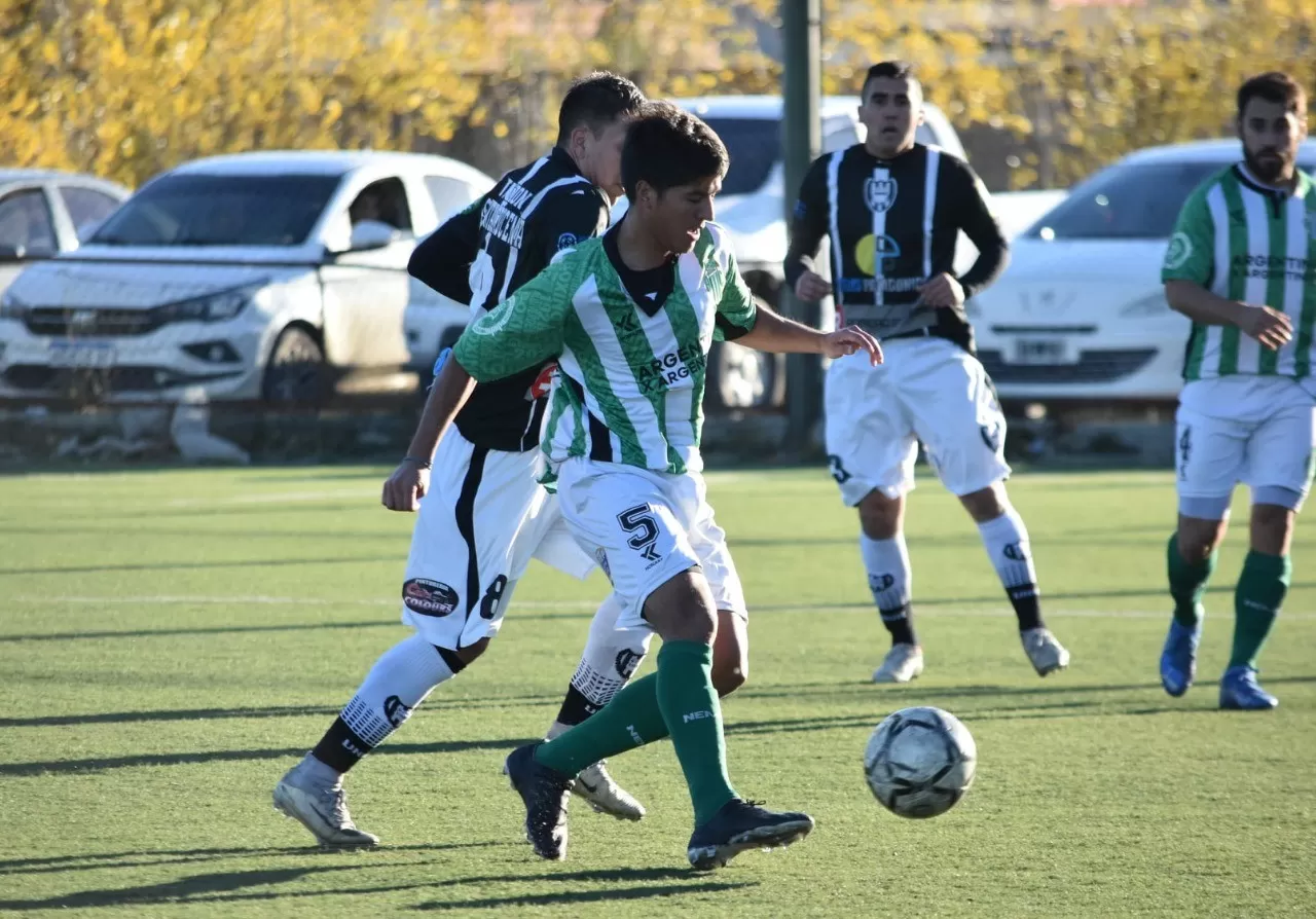Liga Fútbol Sur: la previa de las semifinales en Río Gallegos con la palabra de los cuatro entrenadores Liga Fútbol Sur: la previa de las semifinales en Río Gallegos con la palabra de los cuatro entrenadores