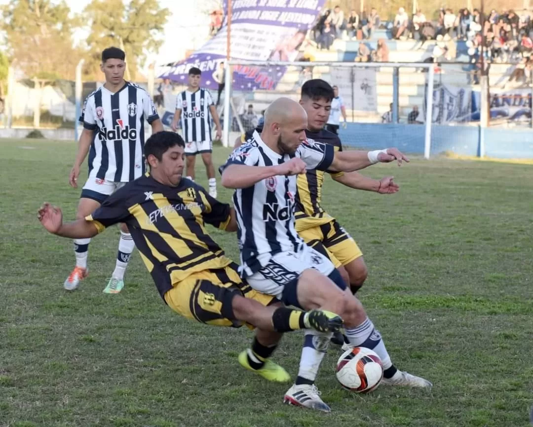 “Toro” cerrado: el delantero Francisco Leonetti es la nueva incorporación del Atlético Boxing Club “Toro” cerrado: el delantero Francisco Leonetti es la nueva incorporación del Atlético Boxing Club