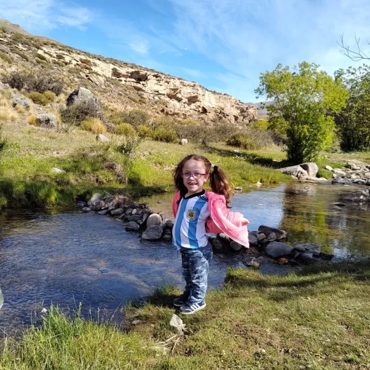 La lucha de Sol, la nena con acondroplasia: ¿Cómo funciona la medicación que necesita?