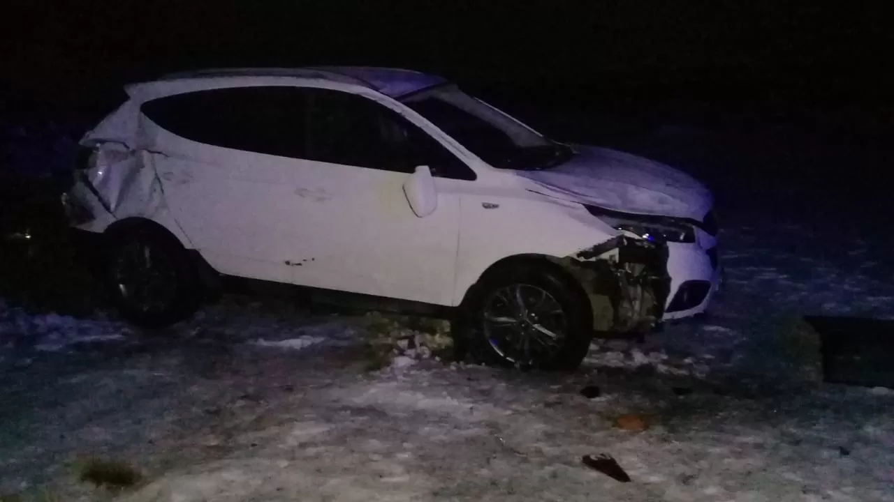 Volvía a Tierra del Fuego, fue “tocado” por un camión cerca de Piedra Buena y despistó