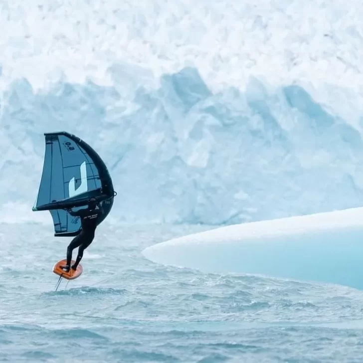 Video. Un ex atleta olímpico navegó en las aguas del Glaciar Perito Moreno en Santa Cruz